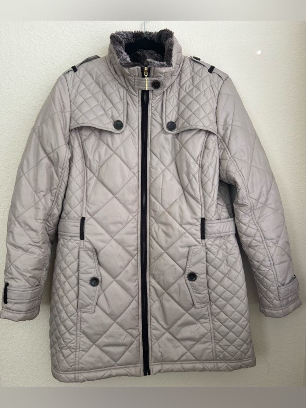 Weatherproof Womens Jacket Beige  Quilted Snap Zip Front Pockets Lined Sz Large
